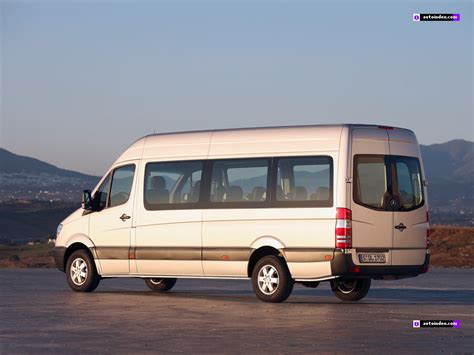 Mercedes-Benz Sprinter: История модели, фотогалерея и список модификаций