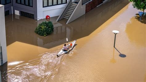 Australia's worst floods - Australian Geographic