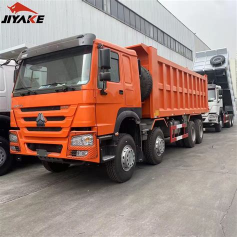 12 Tyre Sinotruk HOWO T5g Sitrak C7h A7 Truck Euro 2 Engine Spare Parts