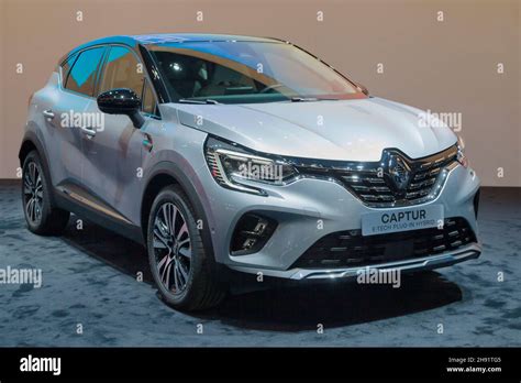 Captur E Tech Hi Res Stock Photography And Images Alamy