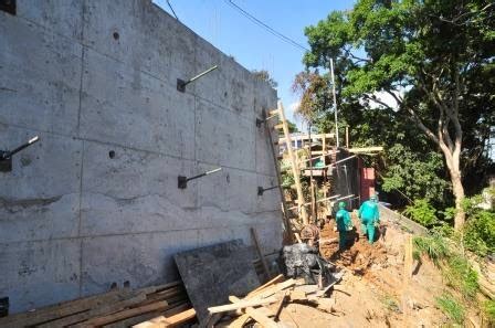 Blog do AXEL GRAEL Obras de contenção de encostas no morro do Holofote