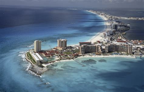 cancun building  mixed condo complexes   cancun sun