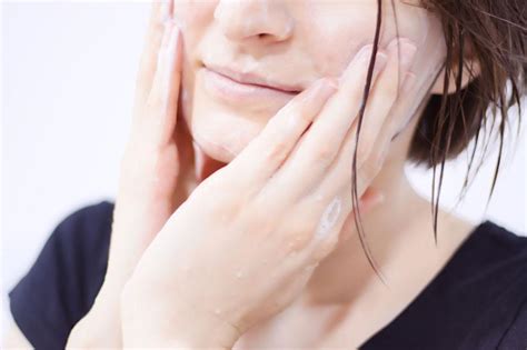 7 Must Do Face Washing Tips 15 Best Facial Cleansers 2023