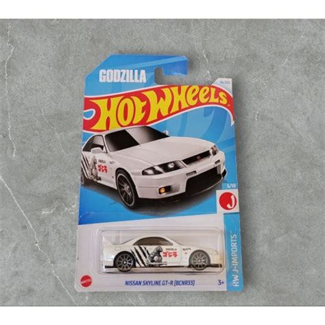 Hot Wheels Nissan Skyline Gt R Bcnr White Godzilla J Hook Creased Shopee Malaysia