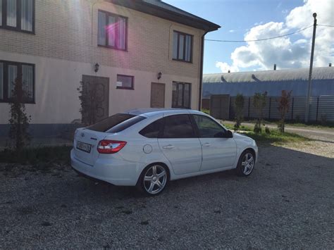 Лифтбек 006 — Lada Гранта Лифтбек (1G), 2015 года | фотография | DRIVE2