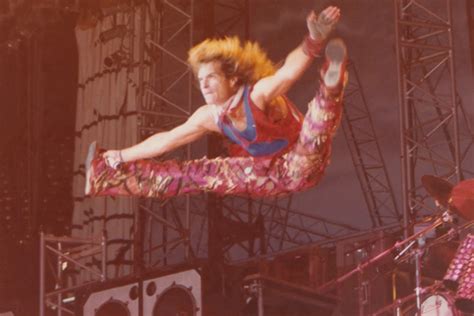 Van Halen’s David Lee Roth in Full Flight – Pic of the Week