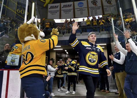 Quinnipiac Celebrates National Champion Men S Hockey Team