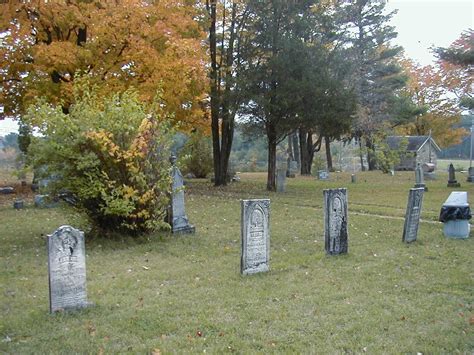 Cemetery Divas: Tombestone Tuesday--Flat Stones