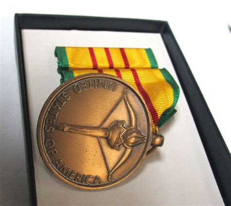 Vietnam Service Medal & Ribbon - U.S. Military Surplus 1960s/1970s ...