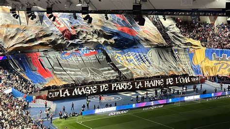 Le Tifo Au Message Tr S Fort Au Parc Des Princes Avant Le Classique