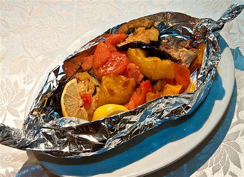 Рыбные блюда | Речная форель с овощами
