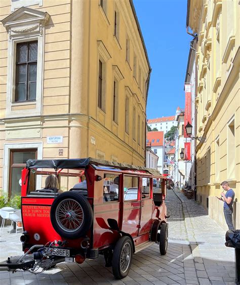 Solve Bratislava Jigsaw Puzzle Online With 99 Pieces