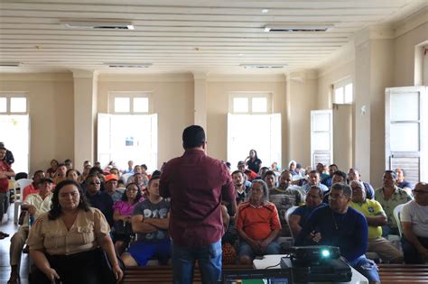 Trabalhadores Da Feira Do A A E Da Pedra Do Peixe Conhecem O Projeto