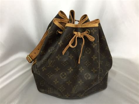 Louis Vuitton（ルイヴィトン）巾着ショルダーバッグご紹介【岸和田店】 20191130発行 ｜リサイクルショップ トレジャー