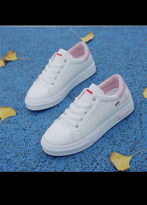 Korea sneakers women, Women's Fashion, Footwear, Sneakers on Carousell