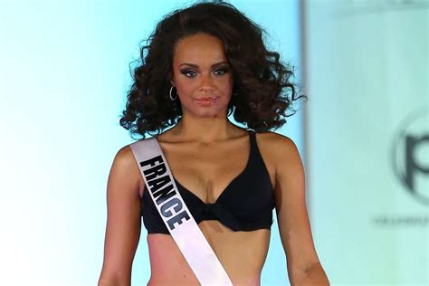 Miss Univers 2017 Alicia Aylies en bikini pour le concours de beauté