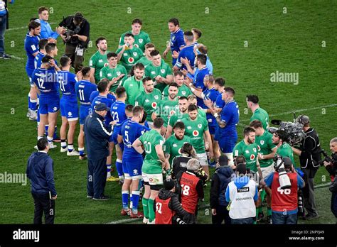 Players of Italy and Ireland greet each other at the end of the Six ...