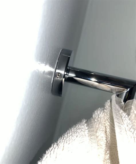 Easy Tips For Fixing Your Bathroom Towel Rack Shunshelter