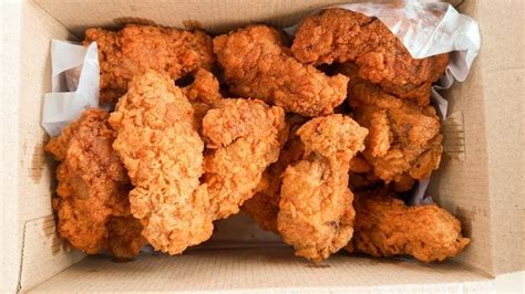 The Secret That Makes Kfcs Fried Chicken So Crispy Readers Digest