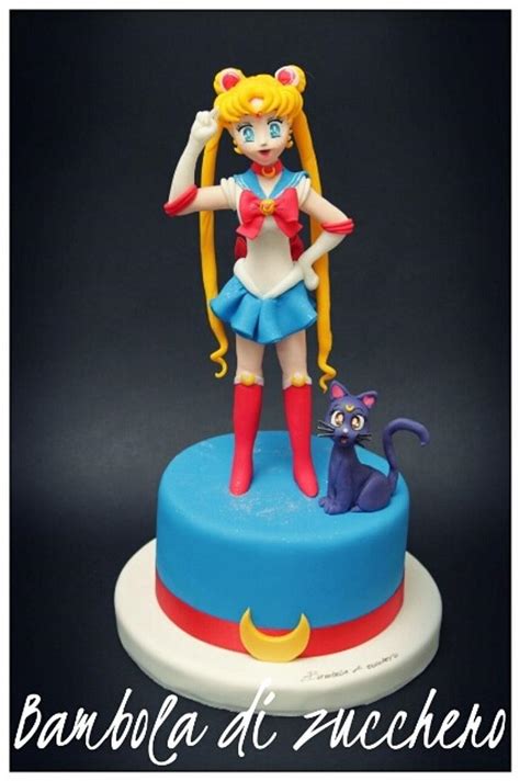 Sailor Moon - Decorated Cake by bamboladizucchero - CakesDecor