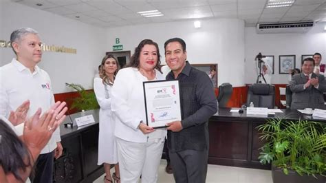 Eduardo Ramírez recibe constancia de mayoría como gobernador en Chiapas