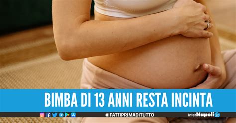 Sesso con un uomo più grande 13enne resta incinta i suoi video hot finiscono su Whatsapp