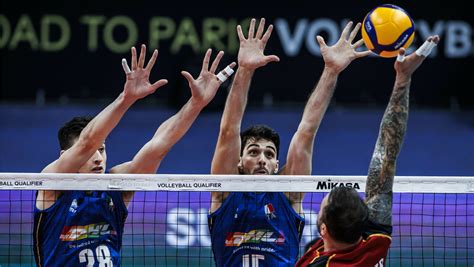 Pallavolo Qual Parigi Litalia Cade Pesantemente Davanti Alla