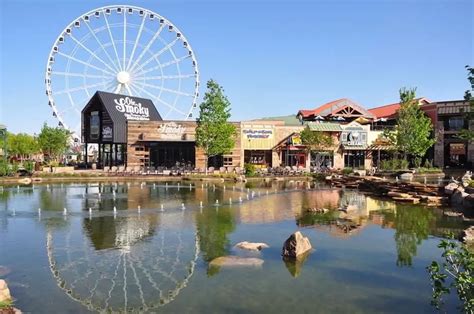 7 Wonderful Places to Go Shopping in Pigeon Forge TN and Gatlinburg TN