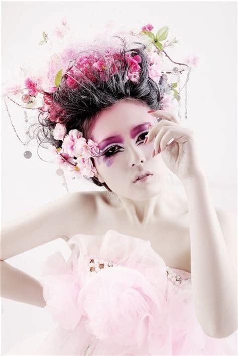 25 Coolest Floral Makeup Looks Con Immagini Trucco Da Geisha