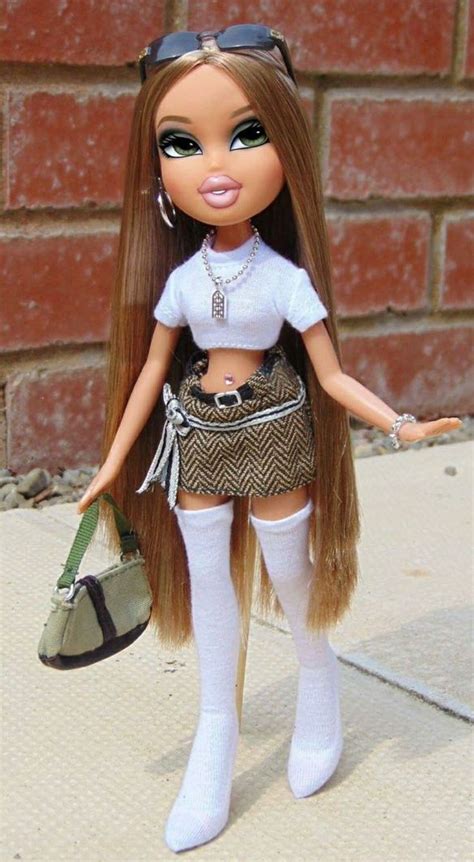 Pin By Gina Rodriguez On Bratz White Bratz Aesthetic Outfit Bratz