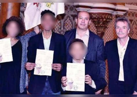 Papa Francisco Felicita A Pareja Gay En Brasil Por Bautismo De Hijos TN Tv