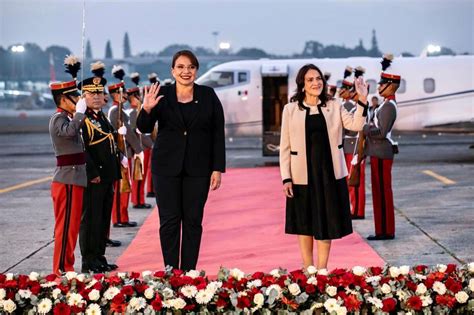 Presidenta Xiomara Castro Llega A Guatemala Para Investidura De