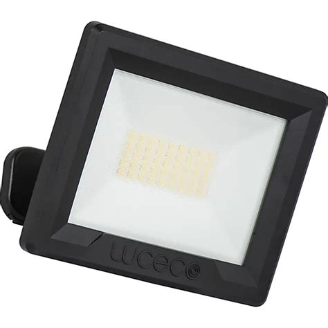 Luceco Adjustable Black Led Outdoor Flood Light