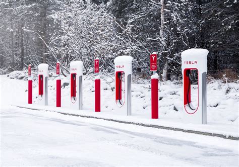 Tesla Supercharger network plans $500M expansion despite layoffs ...