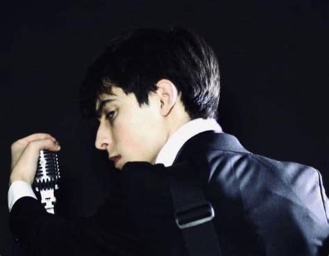 Pin By Natt On Quick Saves Hot Actors Funny Umbrella Cute Actors