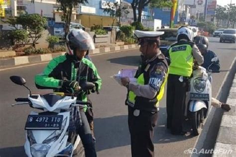 Gambar 2 Detail Tentang Polisi Kembali Lakukan Tilang Manual Ini Jenis