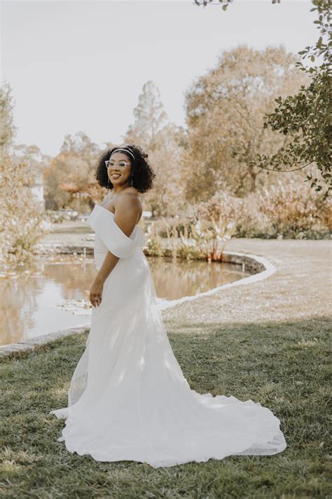 This Transgender Lesbian Wedding Had A PB J Unity Sandwich Offbeat