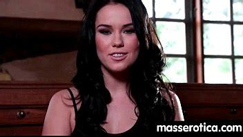 Hermosa Masajista Explora El Cuerpo De Una Sexy Lesbianas Belleza XVIDEOS