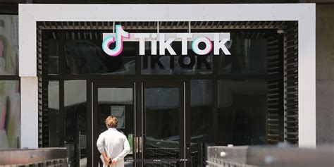 Oracle Wins Bid For Tik Tok In U S Microsoft Proposal Is Rejected