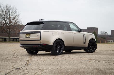 2023 Land Rover Range Rover Is All About Presence - CNET