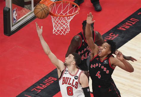 Nba Play In Lavine Scores 39 Bulls Eliminate Raptors 109 105