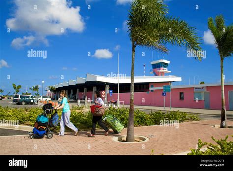 Bonaire Flamingo Airport Hi Res Stock Photography And Images Alamy