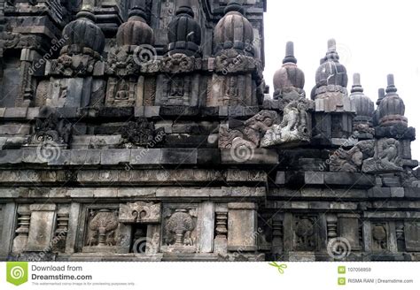 Templo De Prambanan En Yogyakarta Indonesia Imagen De Archivo Imagen