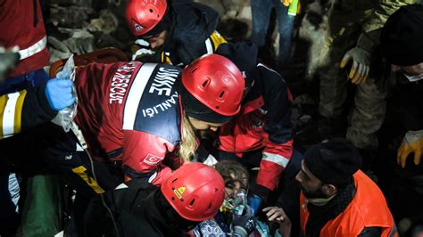 Turkey Earthquake Live Updates Dramatic Rescues Un Aid Reaches Syria