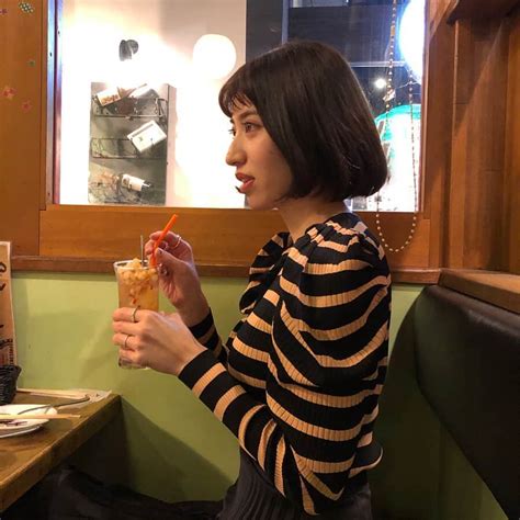 山﨑さおりさんのインスタグラム写真 山﨑さおりinstagram 「 33歳になりました🎁 この1年妊娠出産がメインだった1年、、、😌