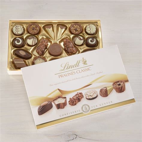 Lindt Pralines Classic 200g KVETY Sk