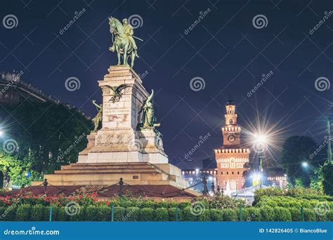 Giuseppe Garibaldi Monument A Milano Italia Immagine Stock Immagine