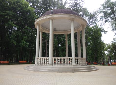 Что такое ротонда в одежде - 88 фото