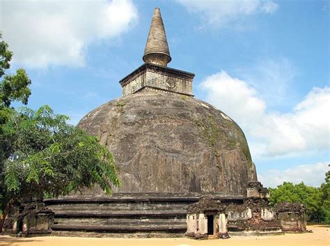 Discover Polonnaruwa පොළොන්නරුව Sri Lanka