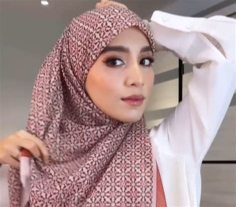 Tutorial Hijab Segiempat Dengan Hasil Kayak Pakai Pashmina Yuk Coba